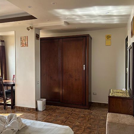 Isis Guest House Nazlet el-Sîsi エクステリア 写真