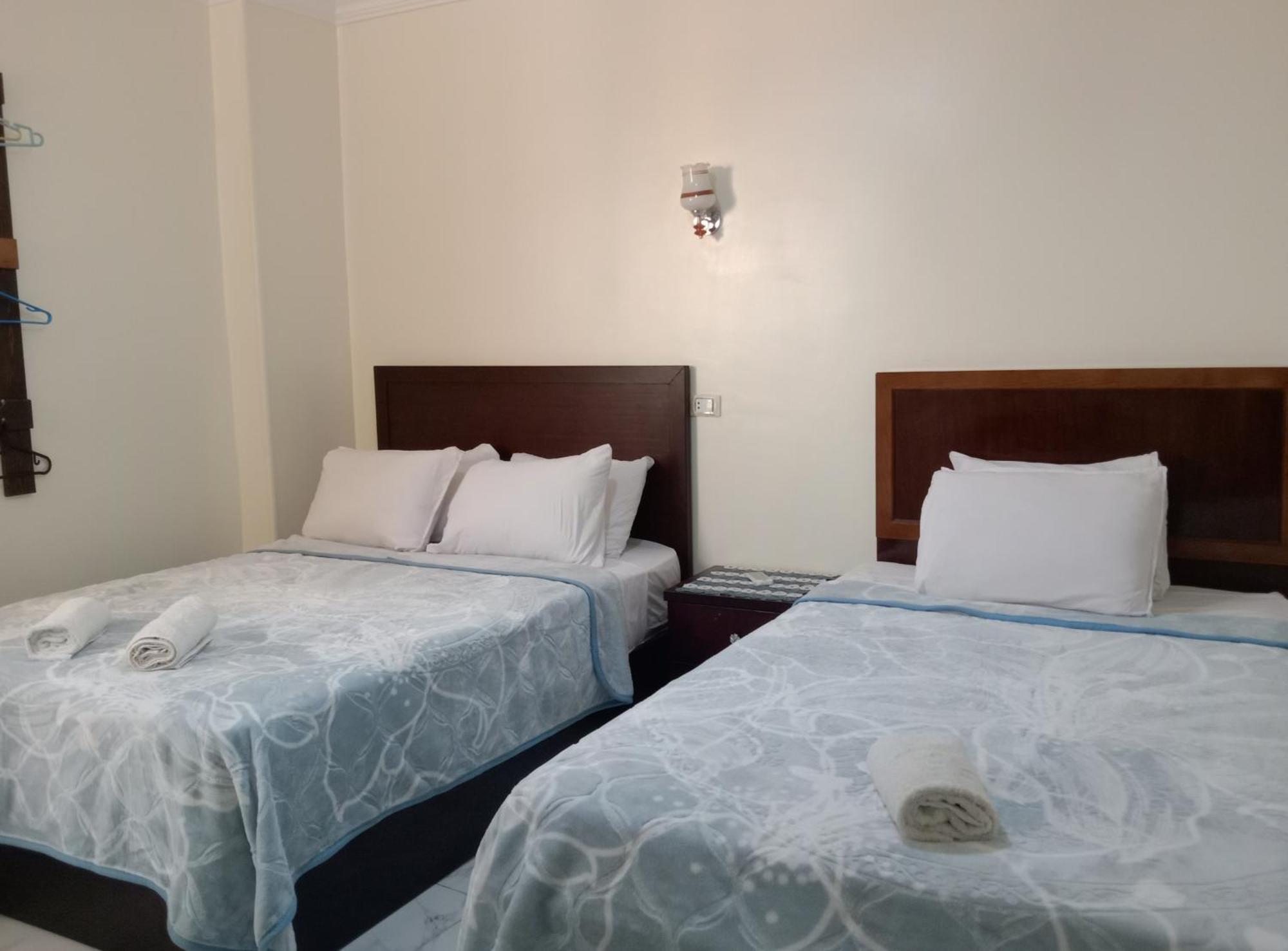 Isis Guest House Nazlet el-Sîsi エクステリア 写真